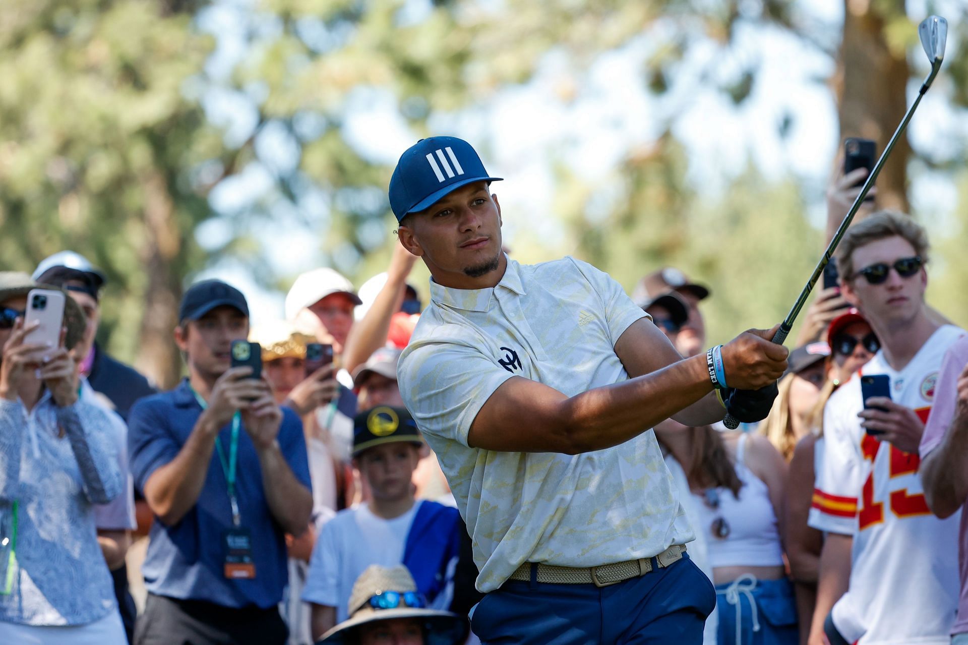 How good is Patrick Mahomes at golf? Handicap, highlights and