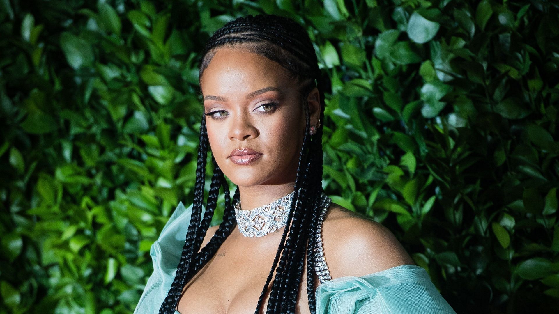 Rihanna (Image via Getty)