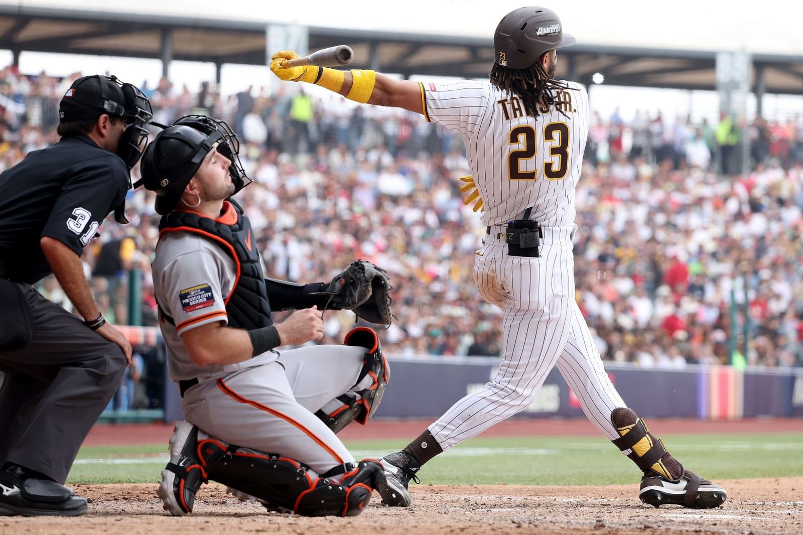 Baseball fans thrilled with San Diego Padres' Pinata Party celebrations