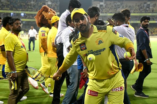 IPL 2023: चेपॉक में आखिरी मैच हारी CSK, खिलाड़ियों ने खास अंदाज में शुक्रिया कहकर फैंस का जीता दिल