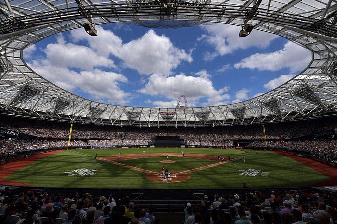 British fans react to the Cubs and Cardinals' London Series