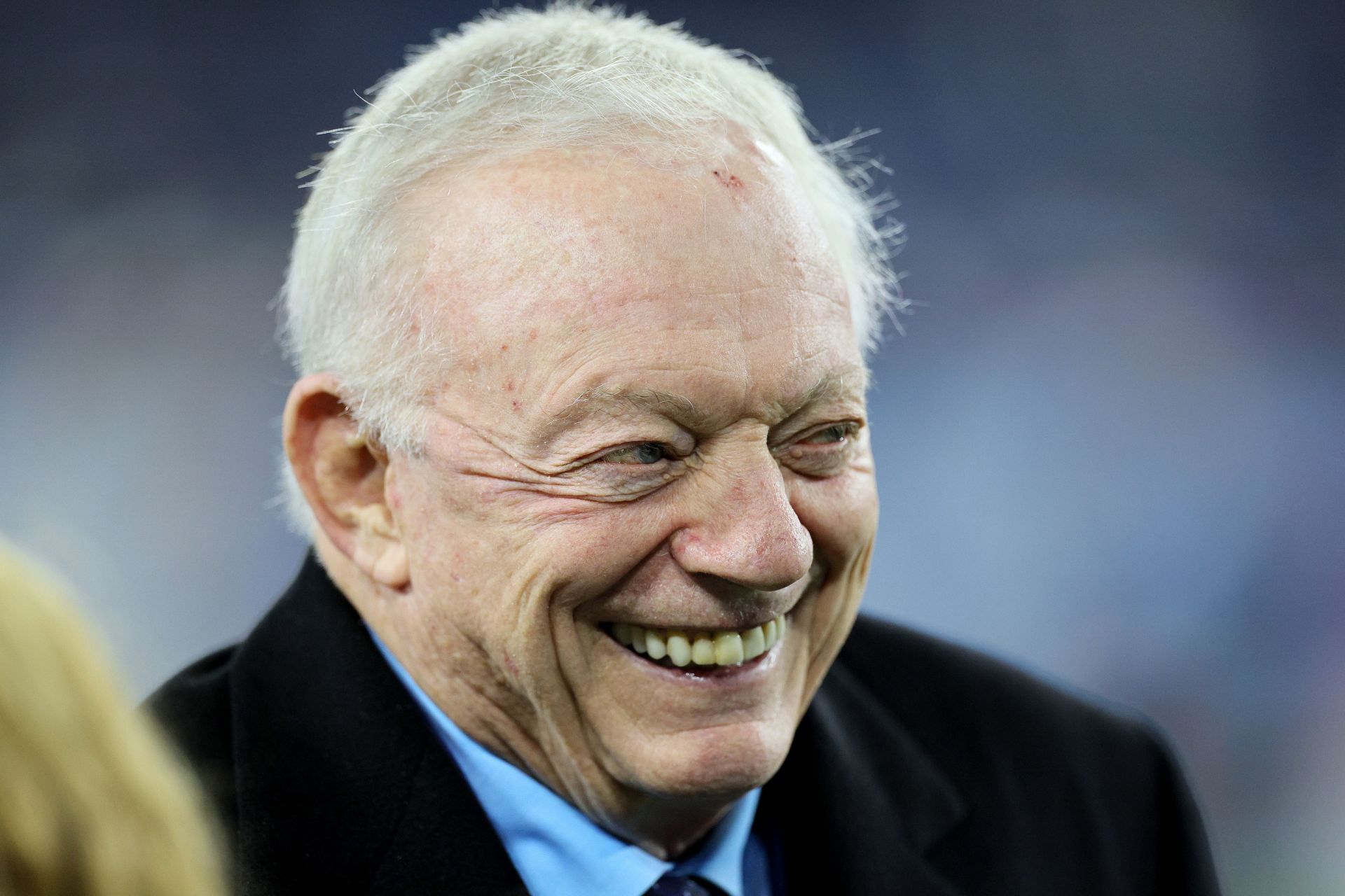 Just interviewed @dallascowboys Owner Jerry Jones & he told me to remain  strong & keep being a fan in Houston. 