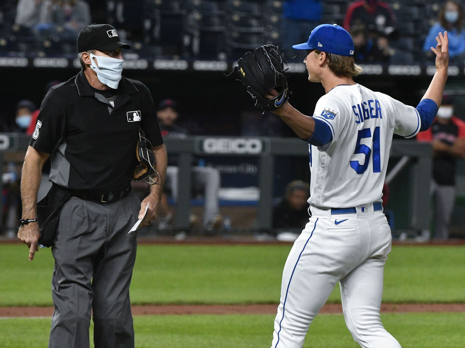 Angel Hernandez MAy Have Quietly Umped His Last MLB Game