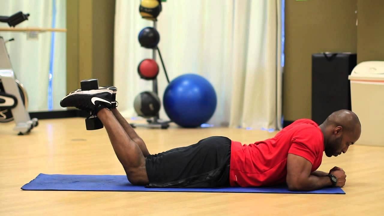 In case you do not have access to a gym or do not want to pay for a membership, there are still several ways to perform hamstring curls at home. (Youtube/LIVESTRONG.COM)