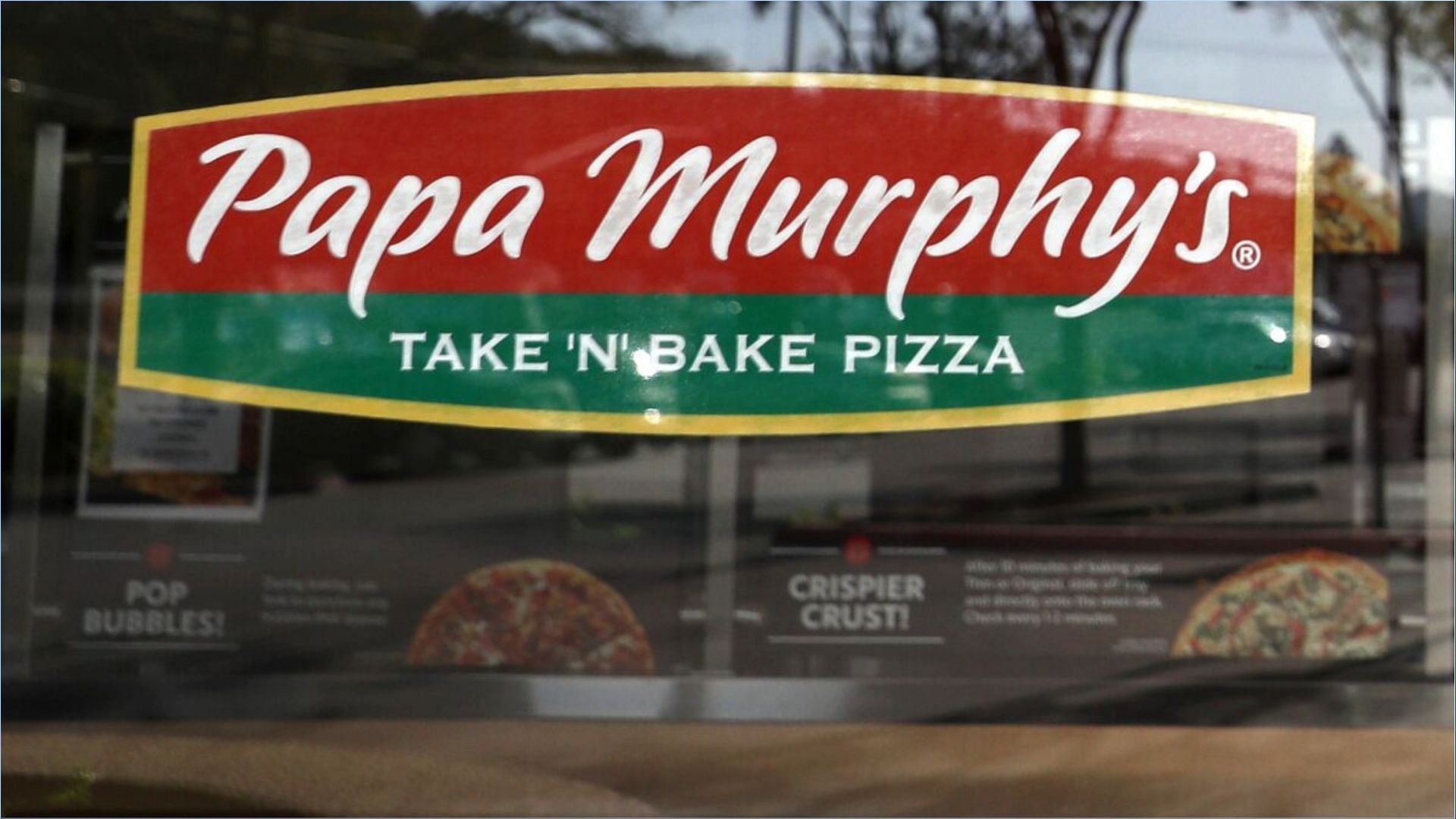 Raw cookie dough sold at Papa Murphy&rsquo;s Take &lsquo;N&rsquo; Bake pizza stores feared to be contaminated with Salmonella (Image via Justin Sullivan / Getty Images)