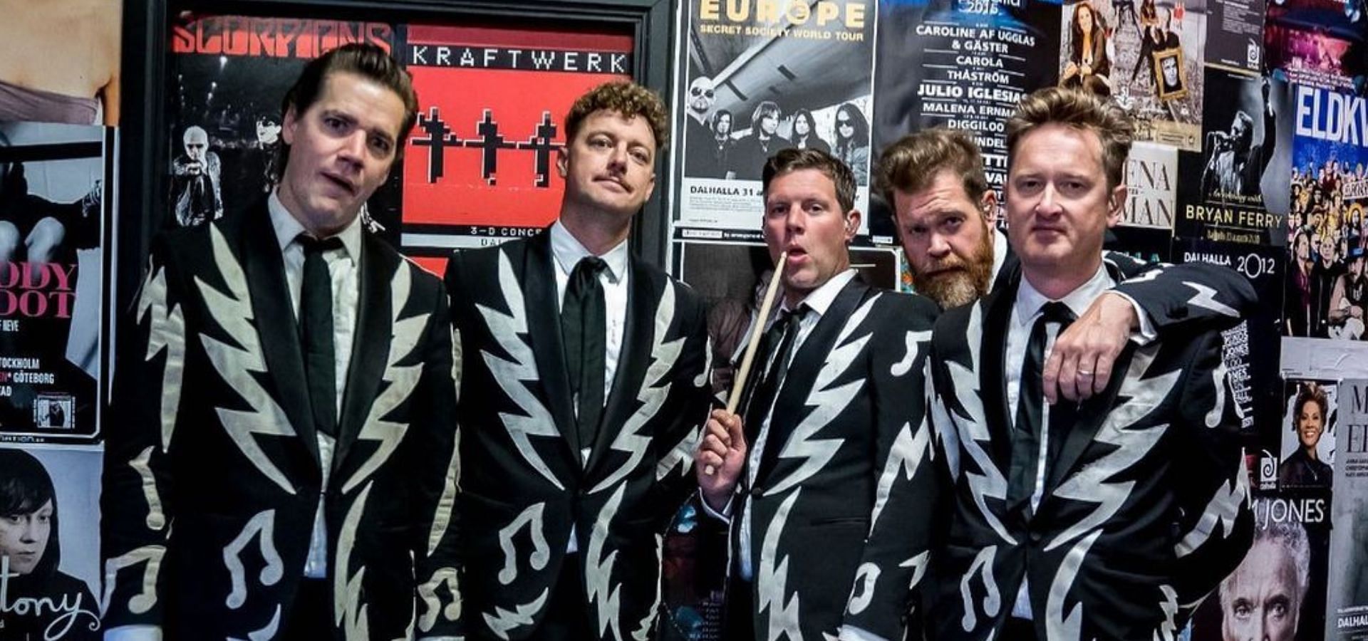 the hives tour history