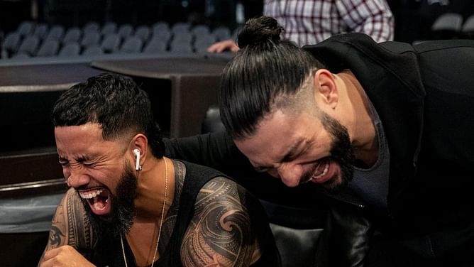 Roman Reigns has a hilarious reaction to a WWE fan who wants him to lose