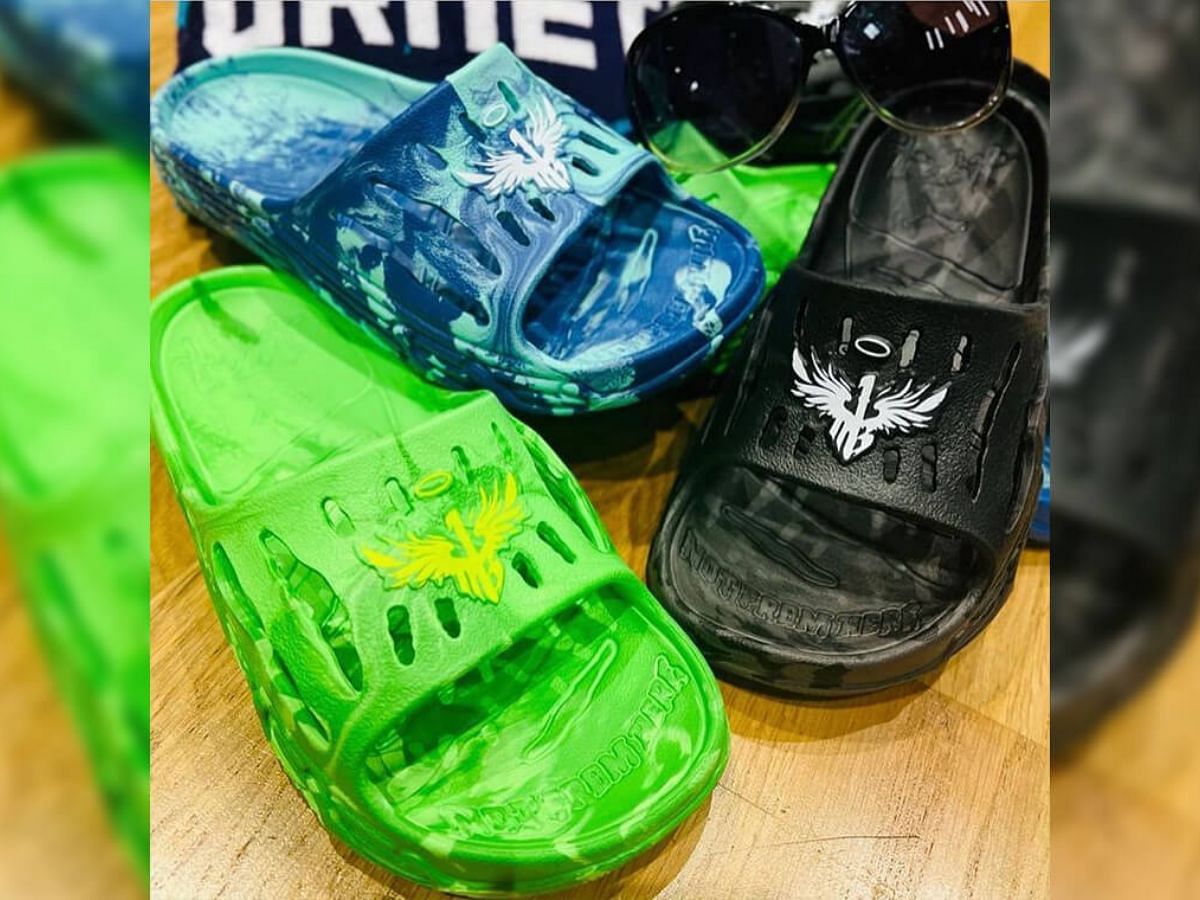 Take a closer look at the upcoming three colorways of the slide collection (Image via Sole Retriever)