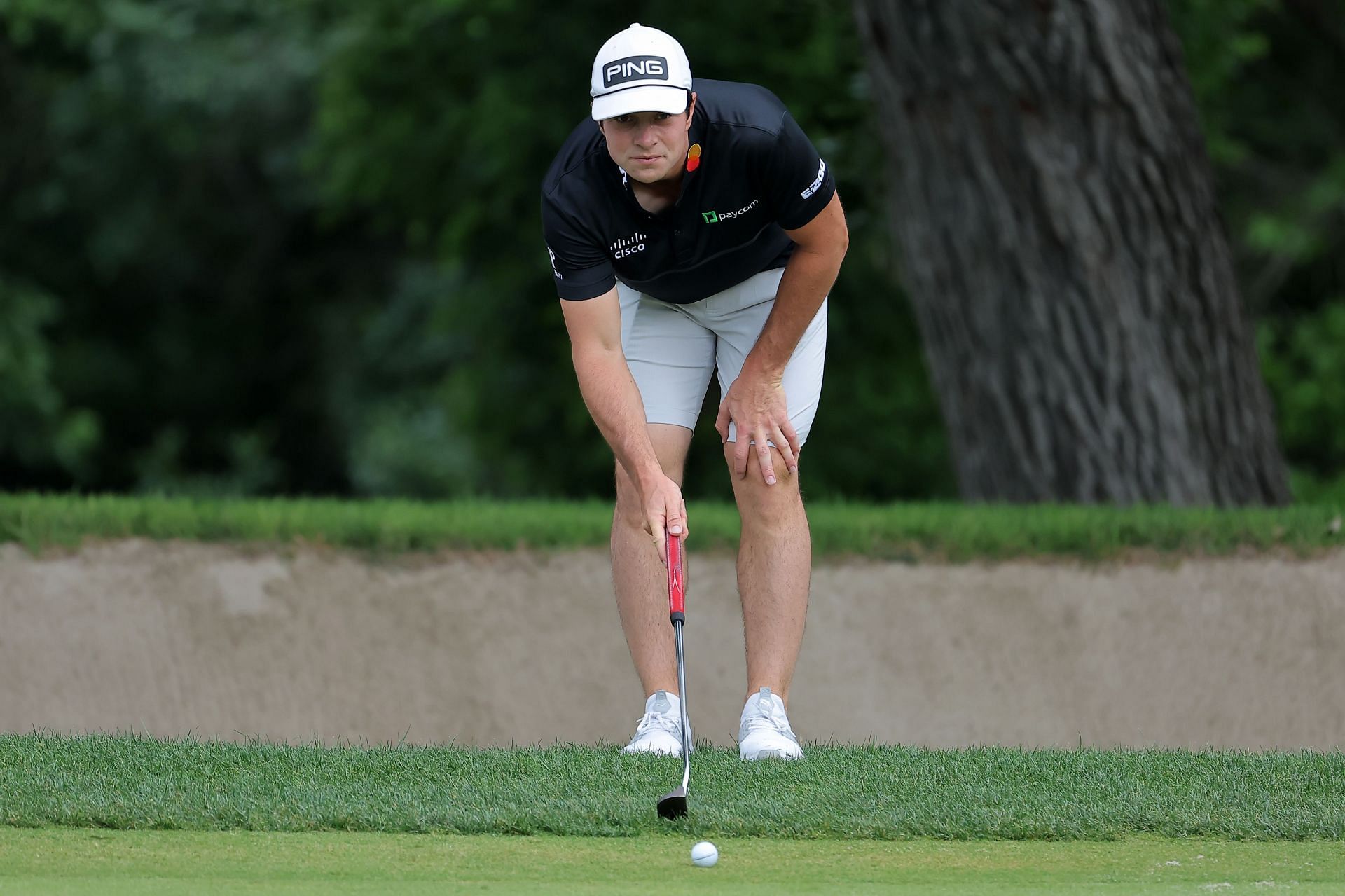 Viktor Hovland at the 2023 Charles Schwab Challenge (Image via Getty/Jonathan Bachman)