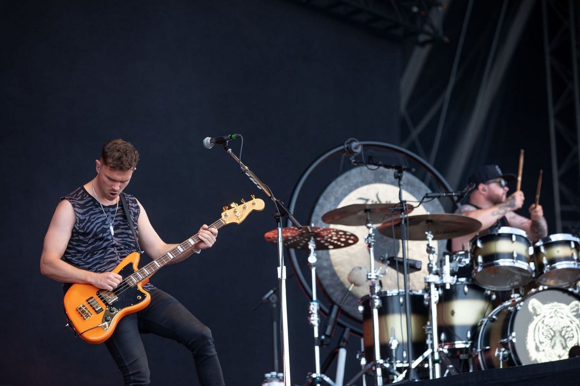 Royal Blood Faces Backlash Over 'pathetic' Crowd Clapping Demand At Big ...