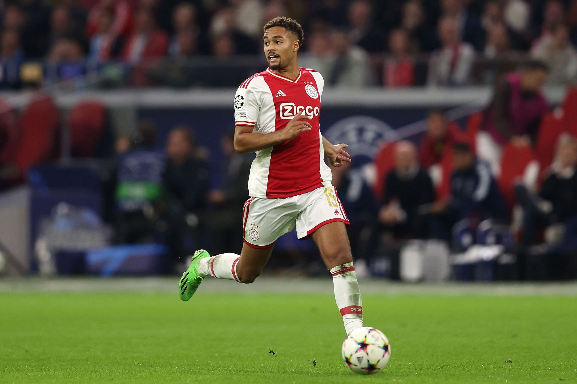 Devyne Rensch is wanted at the Emirates.