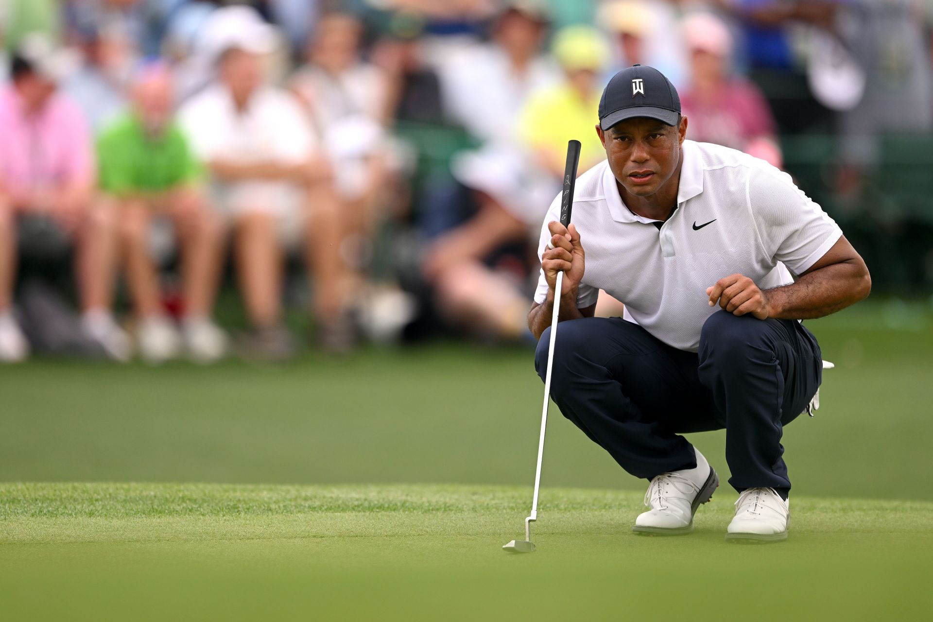 How Tiger Woods Scotty Cameron putter differs from retail putters