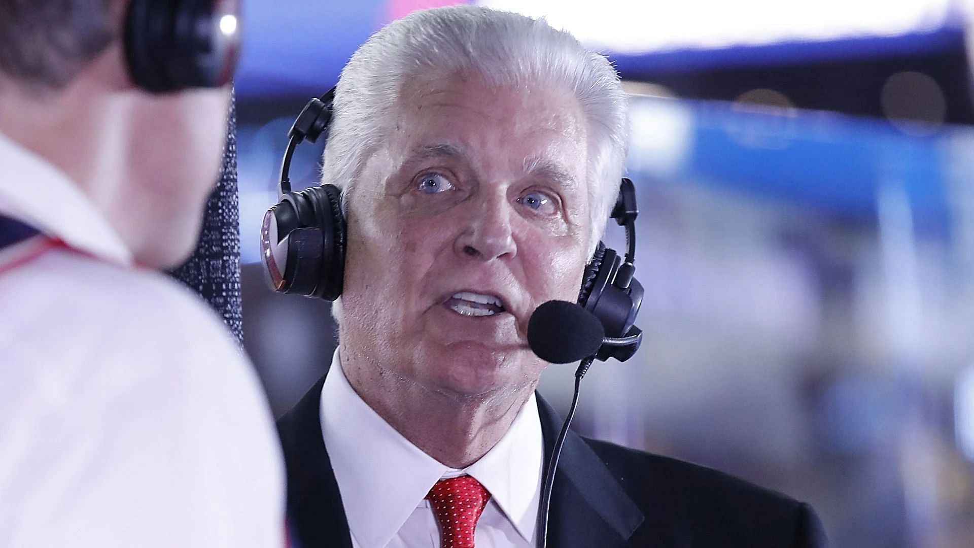 Bill Worrell is a Houston legend, but also one of the most biased NBA announcers (Image via Getty Images)
