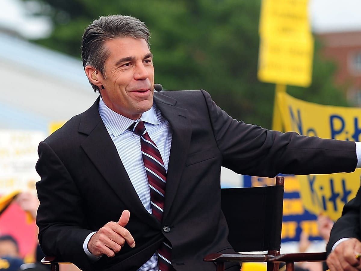 ESPN announcer Chris Fowler