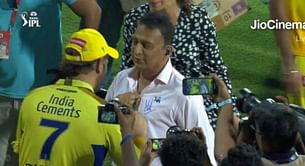 “MSD has given enough hints that this is his last IPL” – Mohammad Kaif after Sunil Gavaskar takes MS Dhoni’s autograph
