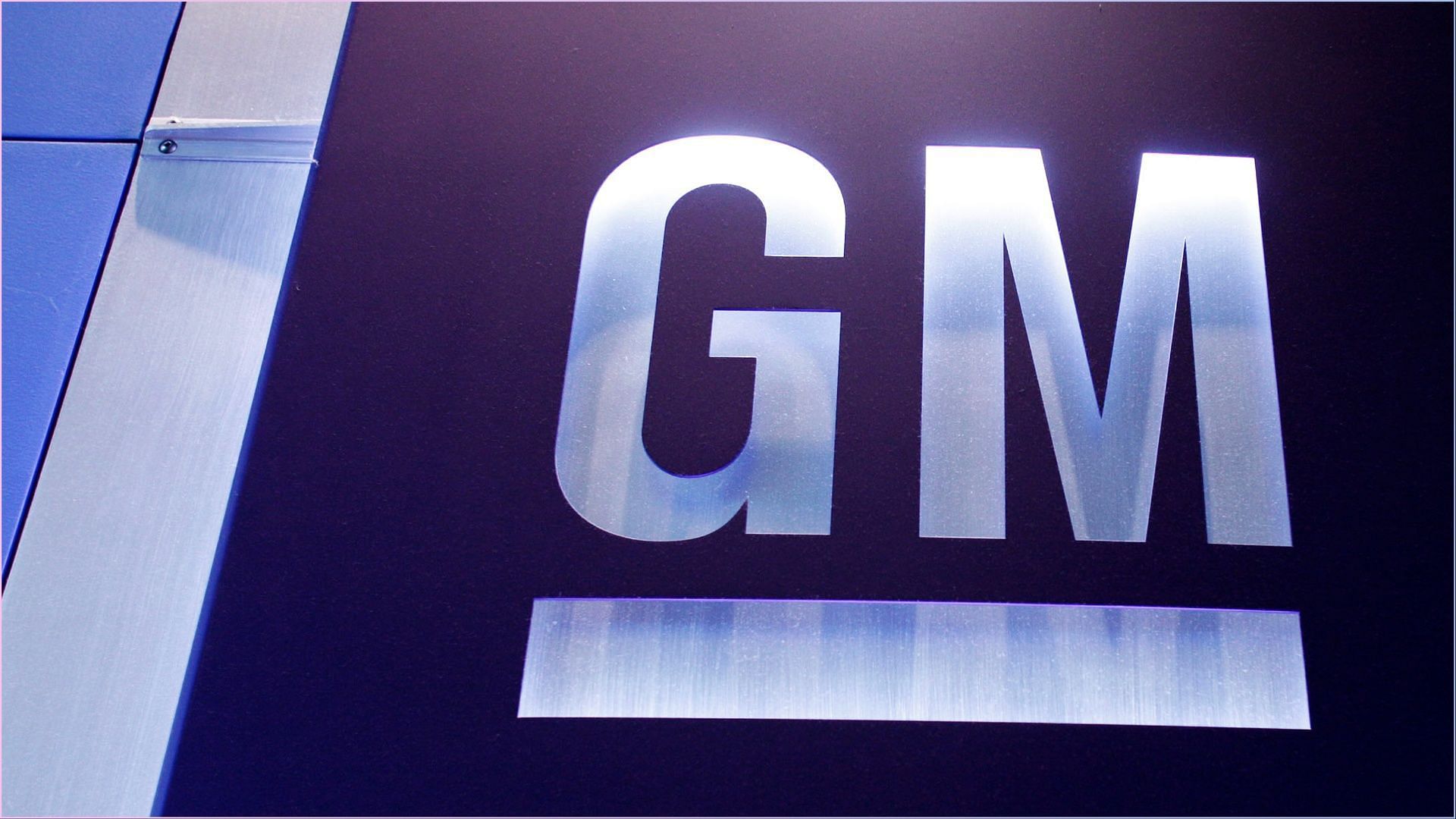 GM agrees to recall vehicles with faulty ARC Airbag inflators (Image via Bill Pugliano/ Getty Images)