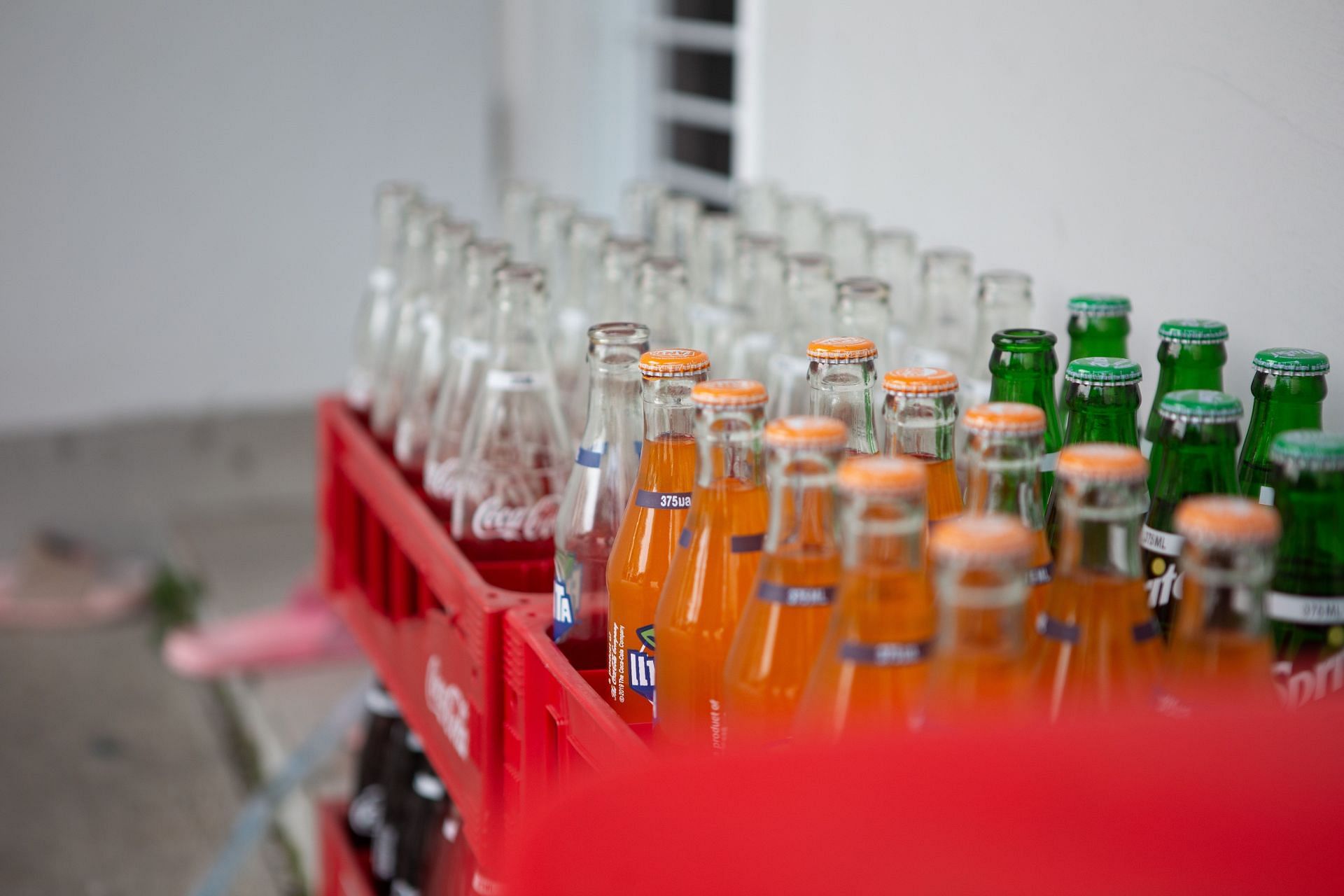 Reduce carbonated drink beverage. (Image via Pexels/Mrden)