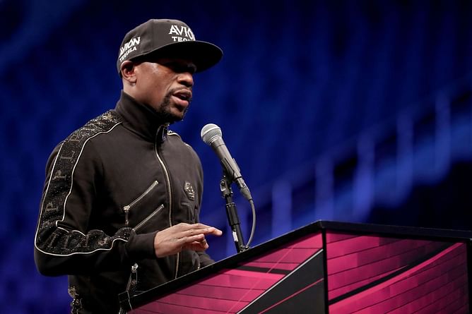 Floyd Mayweather to receive Juneteenth-themed belt ahead of fight with mobster's grandson John Gotti III