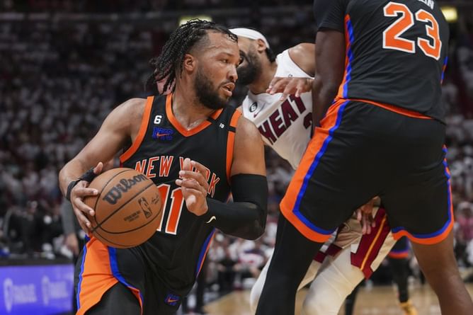 "Nothing but respect!" - New York Knicks fans hail Jalen Brunson after a monster effort in Game 6