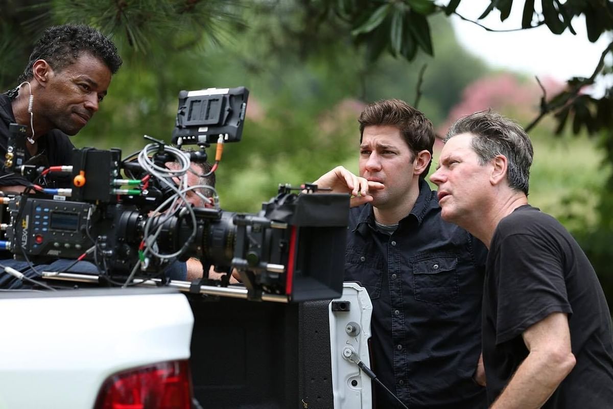 How tall is John Krasinski?