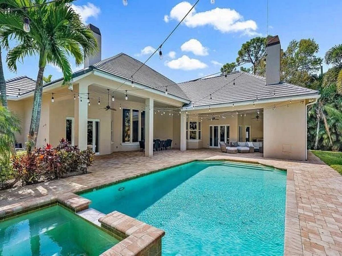 Pool space. Thomas&acute; house (Image via Business Insider)