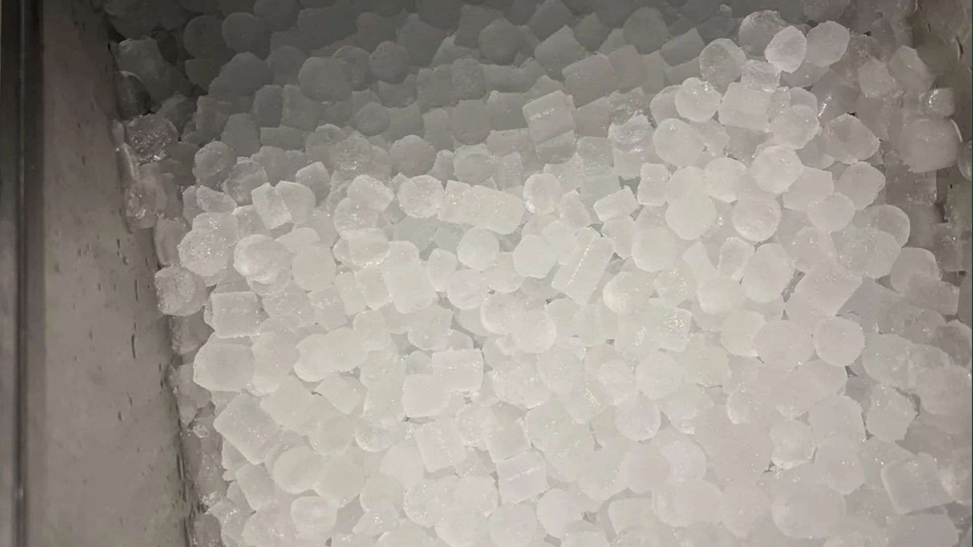 Pellet ice is currently available at select Starbucks locations instead of the traditional chipped ice (Image via user @Cupcake_Great/Reddit)