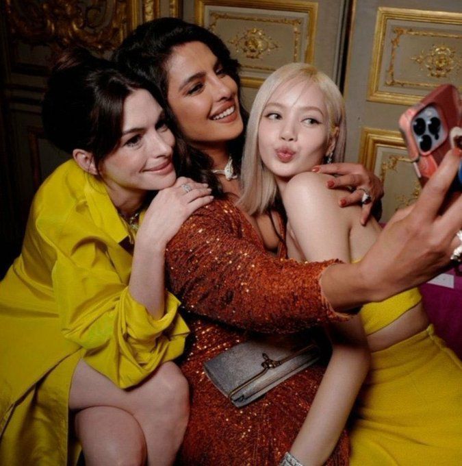 Blackpink's Lisa, Priyanka Chopra, Zendaya Take Over The Internet As They  Attend BVLGARI Event. PICS