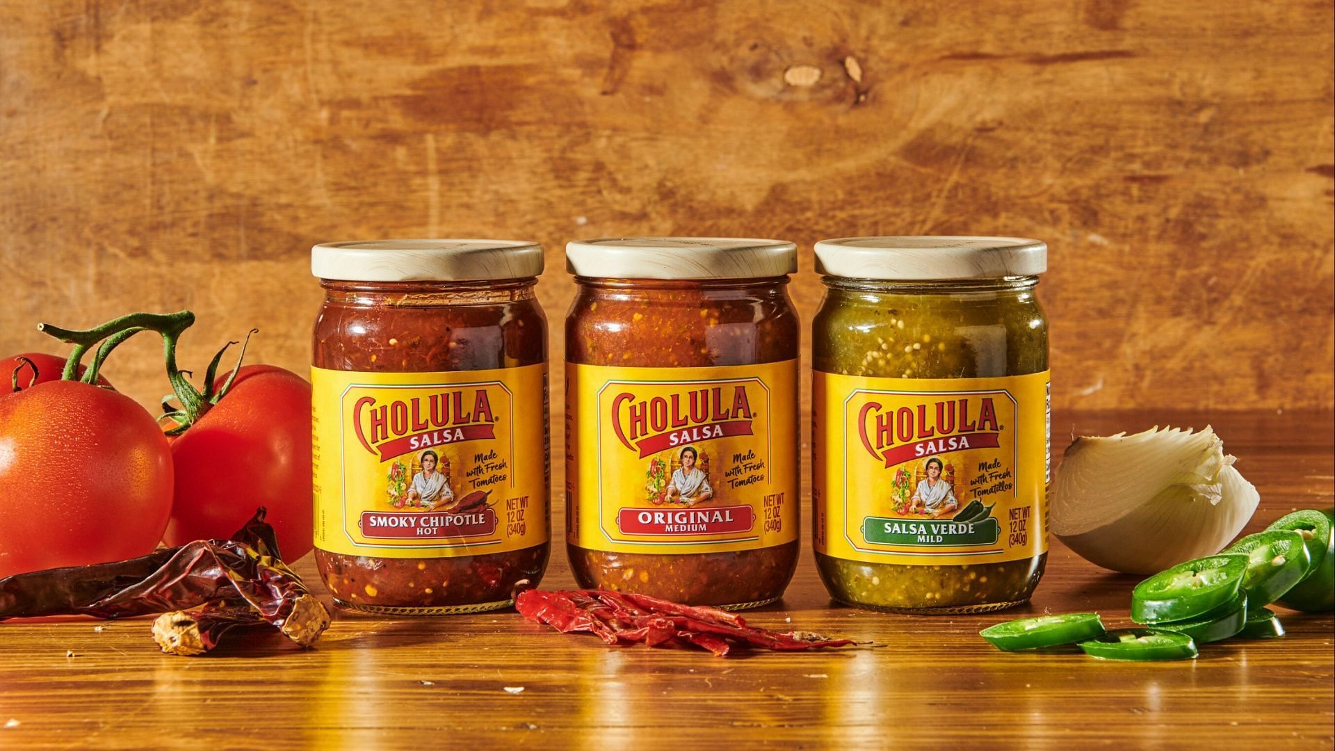 Cholula Foods debuts a new salsa and taco seasoning line-up (Image via Cholula)
