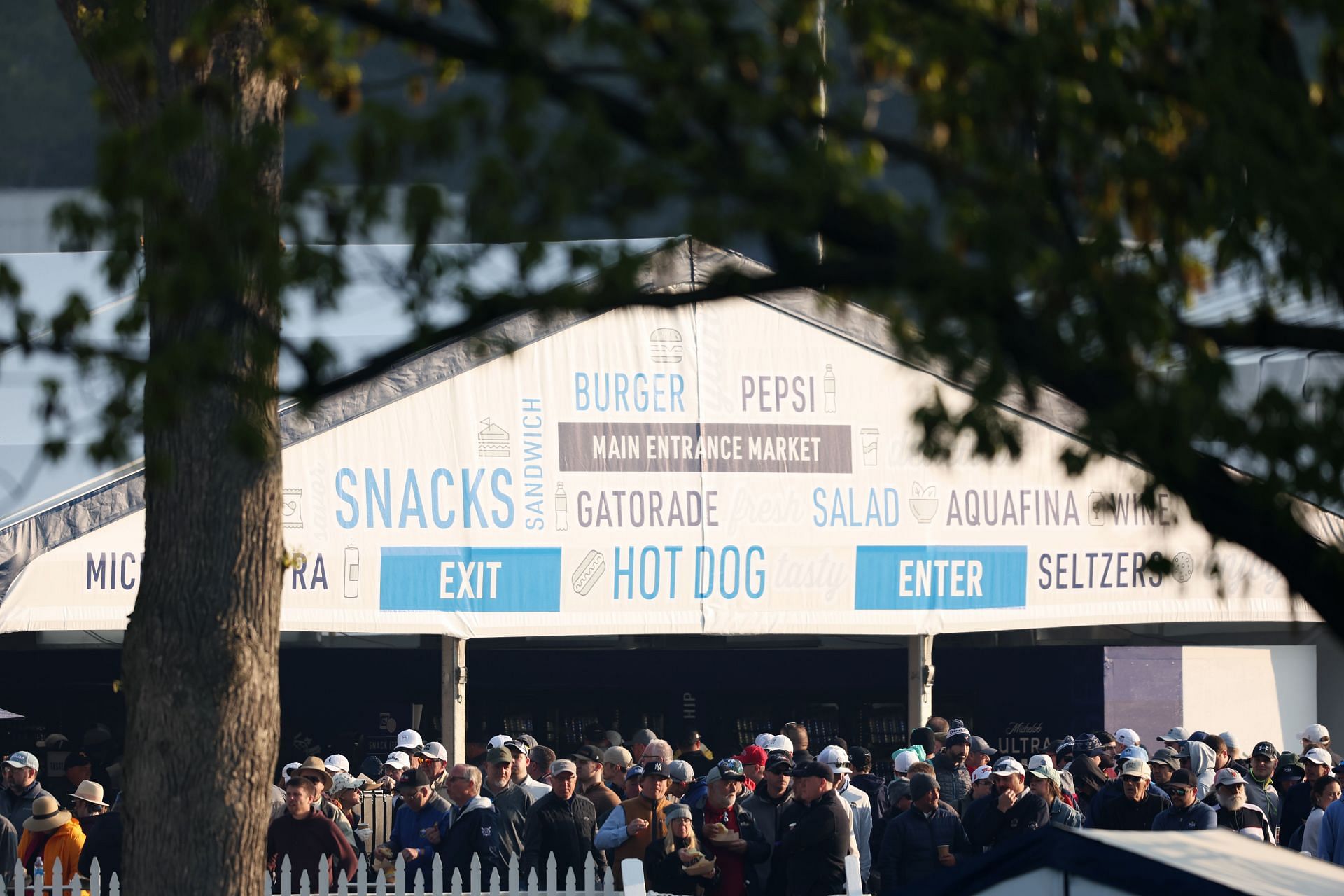 Fans wait for the course to open during a frost delay at 2023 PGA Championship, Round 1