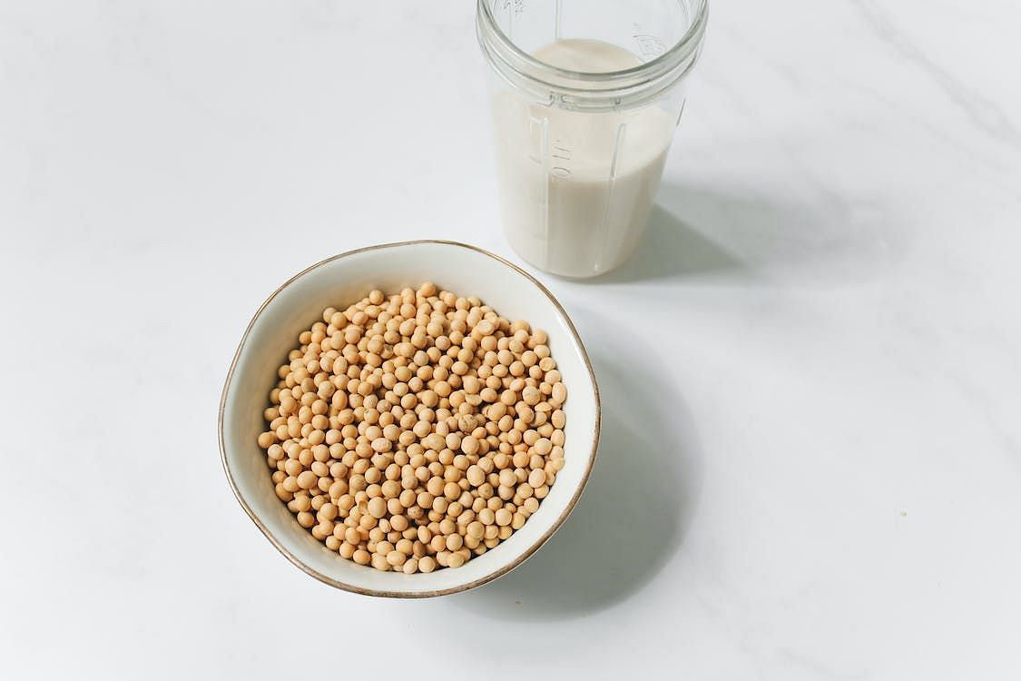 The potential benefits of nutrition in soy milk, including reduced cholesterol levels and improved bone health (Polina Tankilevitch/ Pexels)