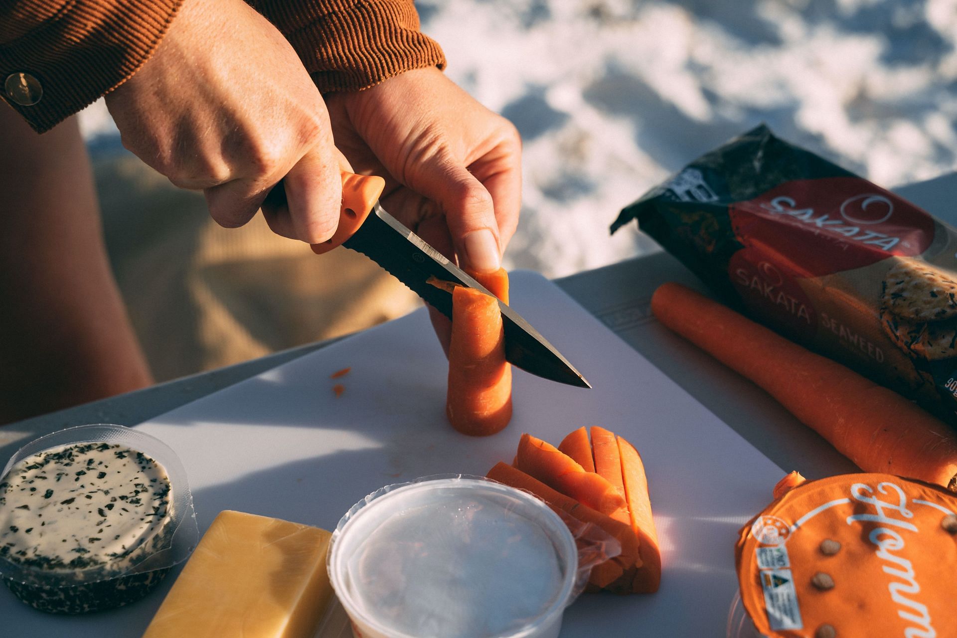 Carrots and Digestive Health: Promoting a Happy Gut (Image via Pexels)