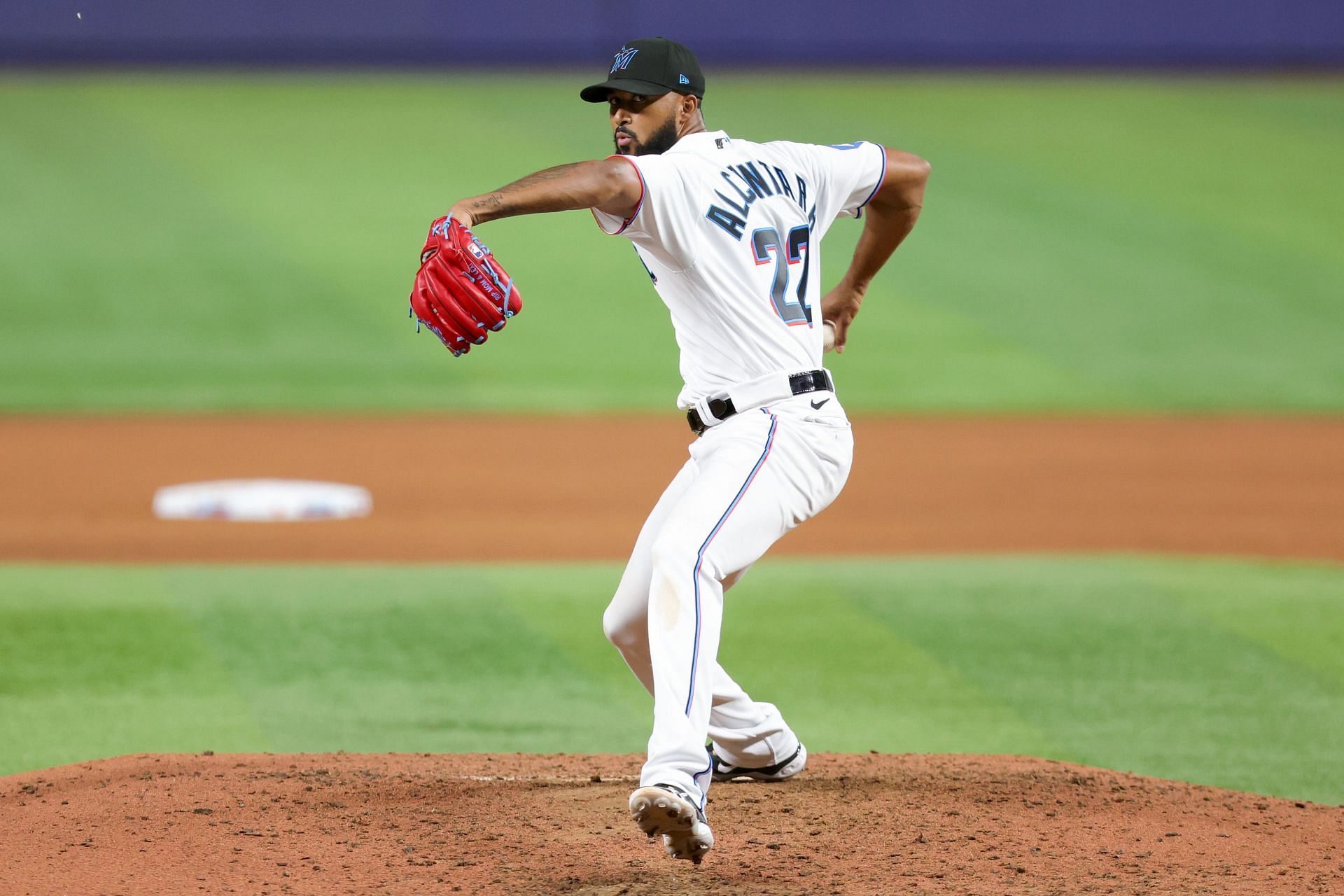 MLB fans annoyed as umpires stop game to make Miami Marlins pitcher Eury  Perez wipe sweat off his arm: Sweat illegal now?! This is so pathetic