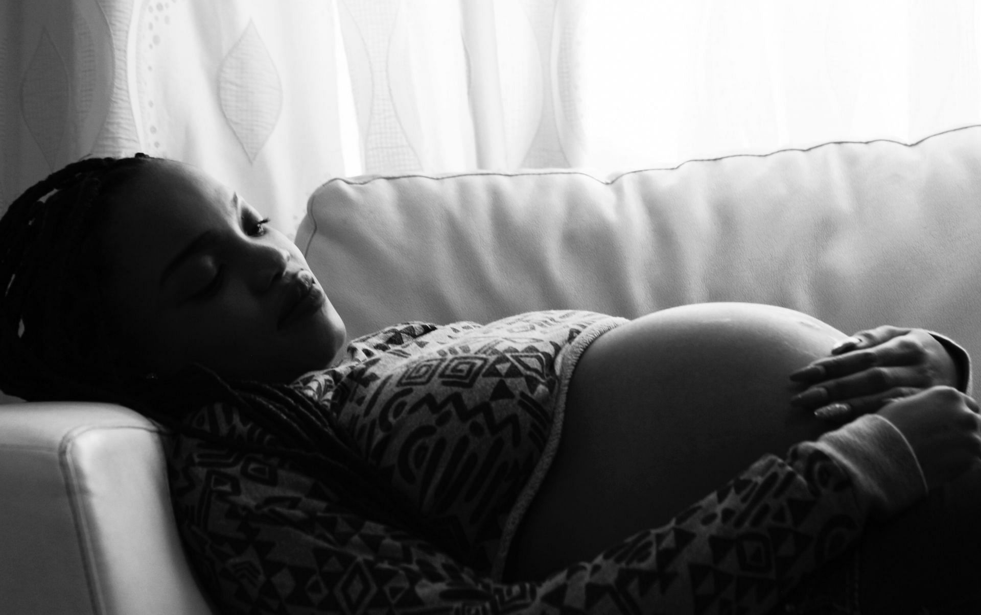 It is important to take care during all phases of pregnancy. (Image via Unsplash/ Dexswaggerboy)