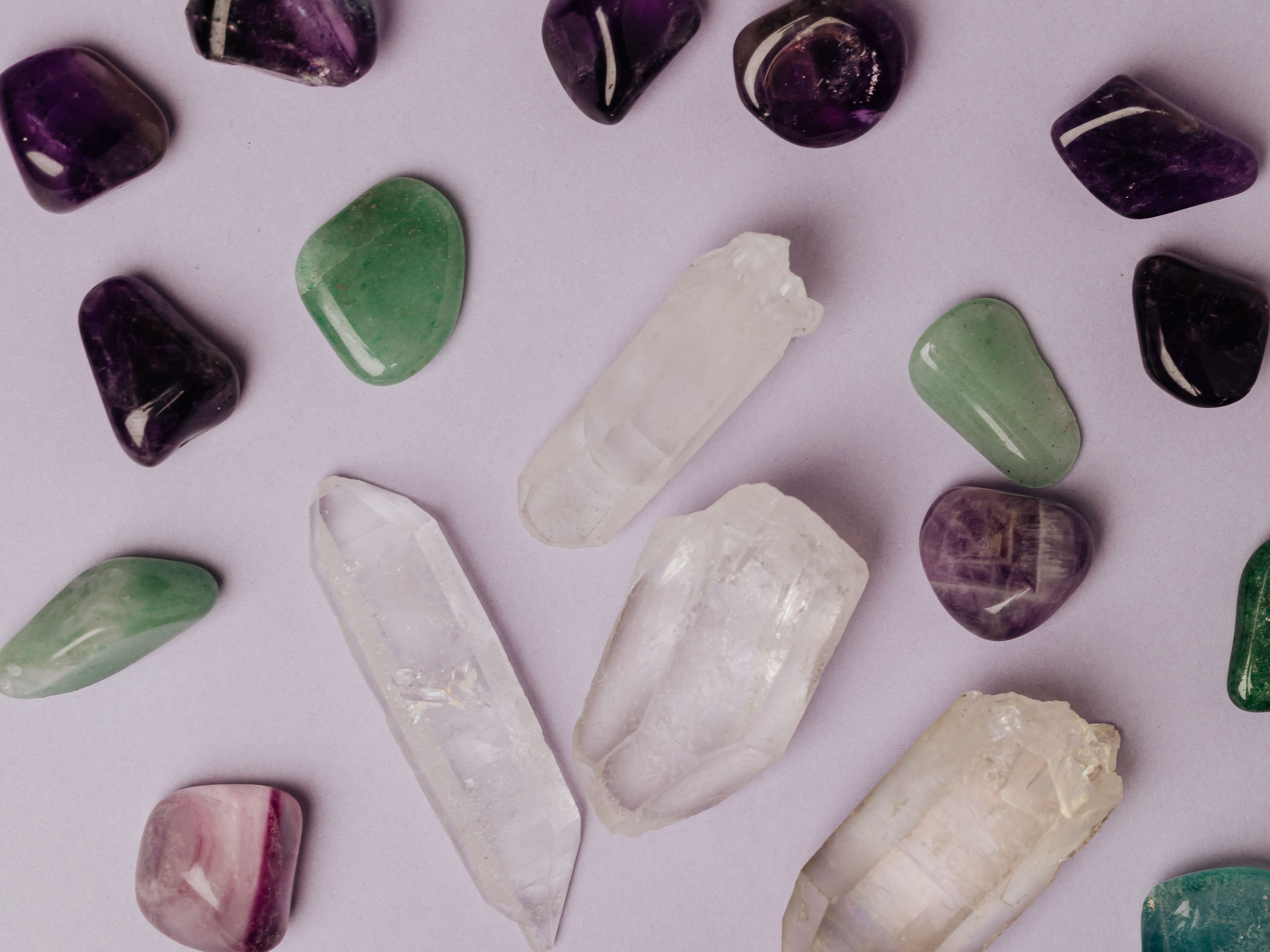 07 Benefits of Aventurine Stone for Health (Image via Pexels)