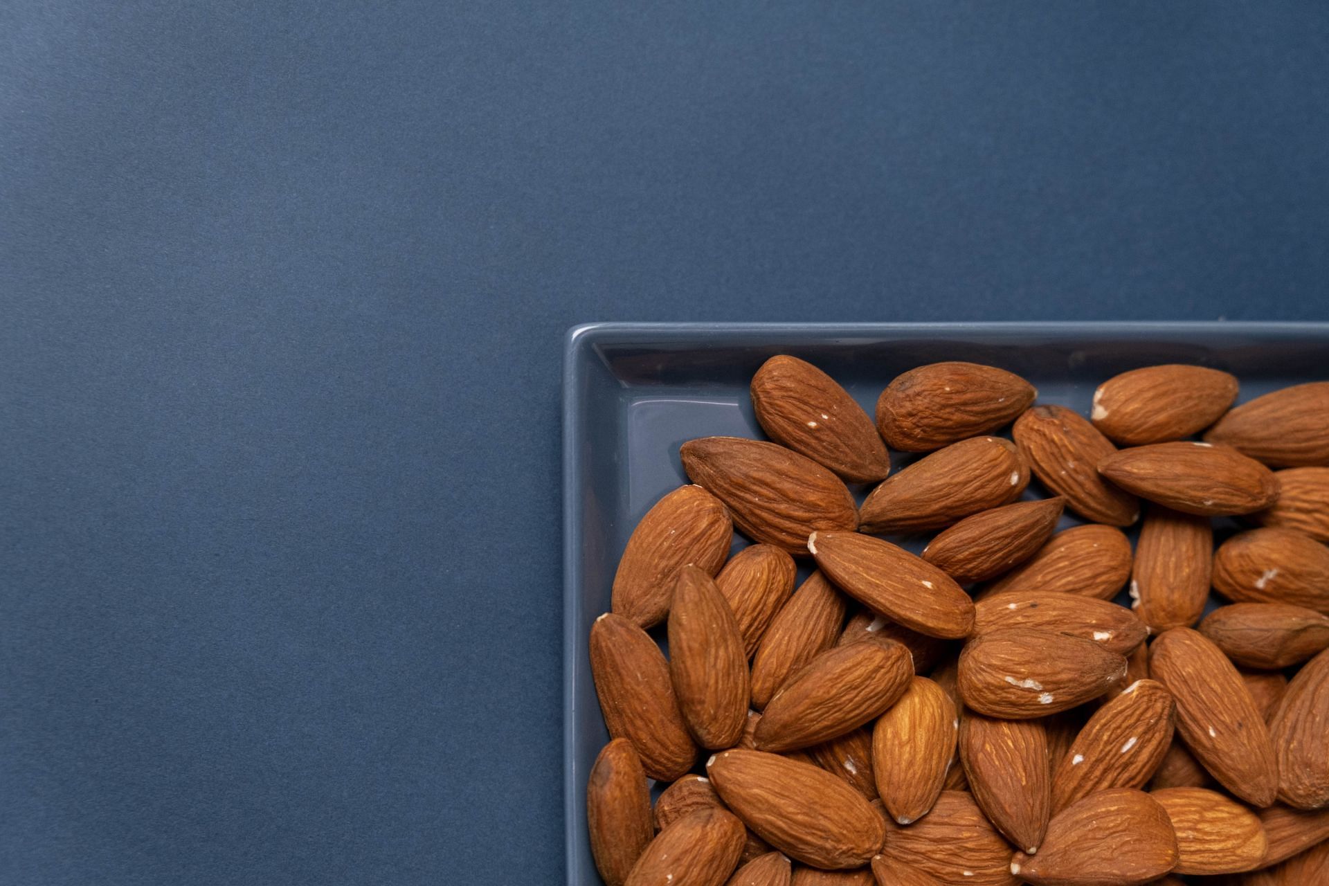 Nutrition in Almond Milk That You Must Know. (Image via Pexels/ Cottonbro Studio)