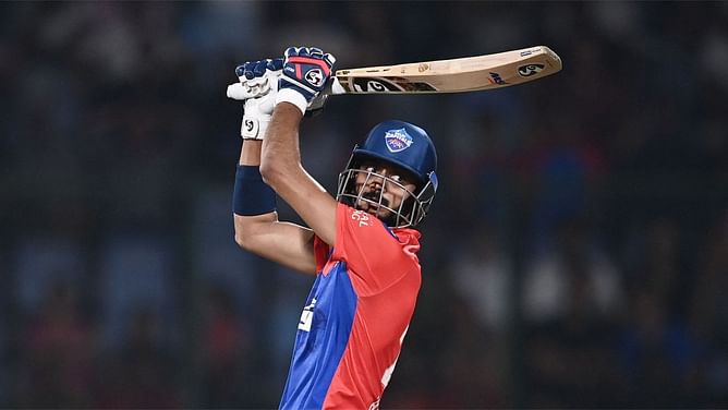 "We need someone to play the finisher's role" - Pravin Amre on DC holding Axar Patel back with the bat in IPL 2023