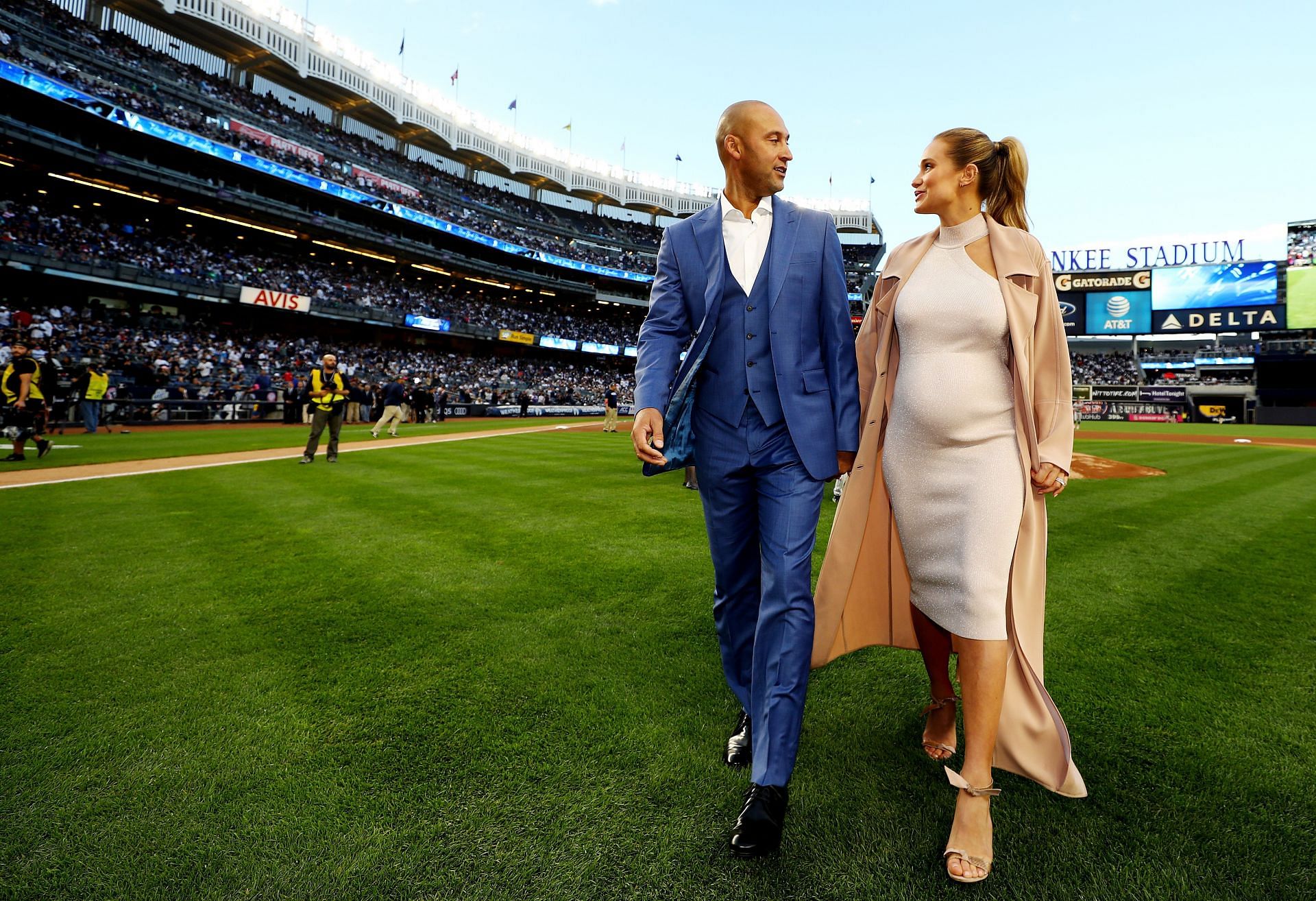 Derek Jeter Ceremony: NEW YORK, NY - MAY 14: Derek and his Wife Hannah Davis walk off the field after the retirement ceremony of Derek&#039;s number 2 jersey at Yankee Stadium on May 14, 2017 in New York City. (Photo by Al Bello/Getty Images)