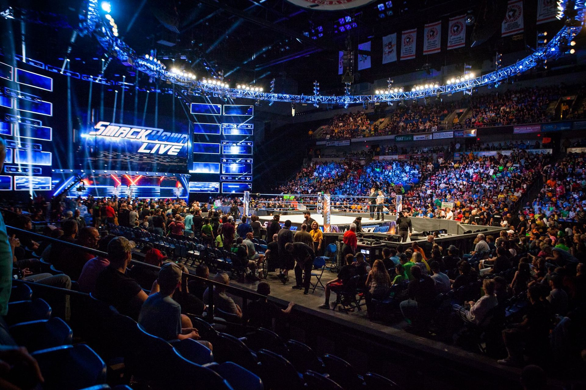 WWE SmackDown tonight will be held in Knoxville, Tennessee