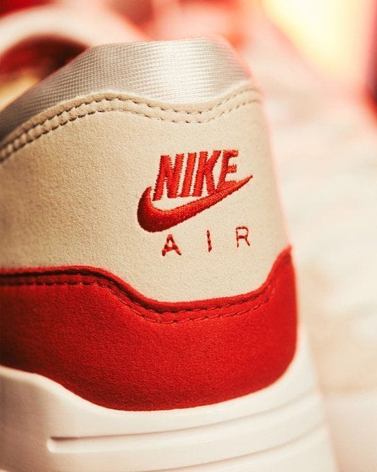 sneaker district nike air max 1