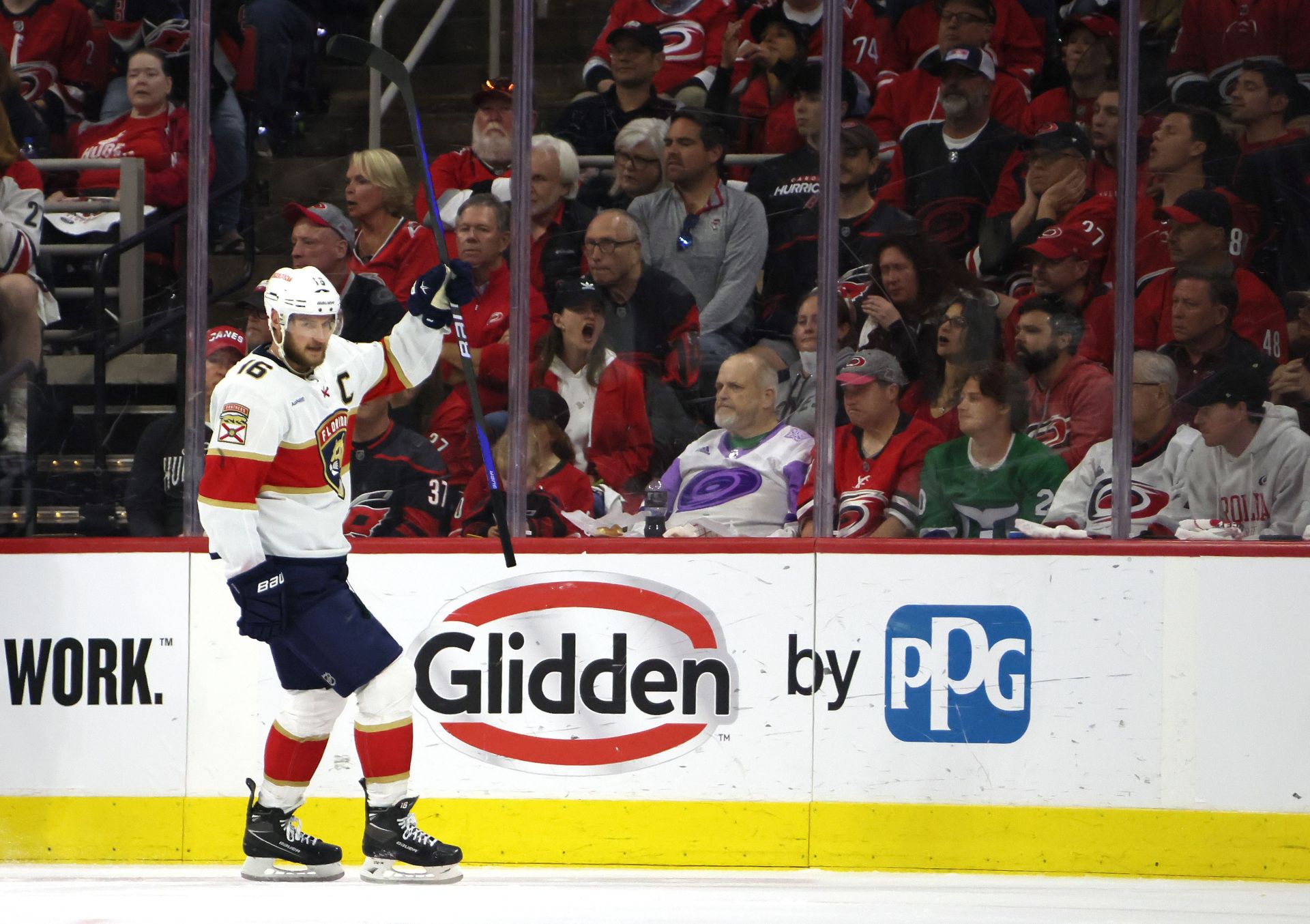 Panthers' Aleksander Barkov to play tonight vs. Hurricanes