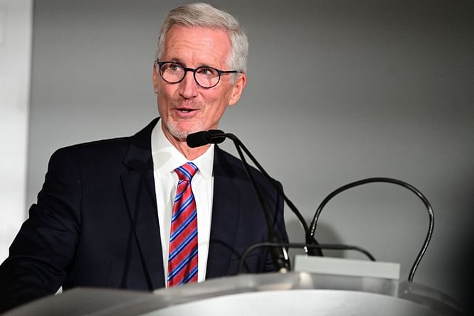 "BANGGGGGGGGG" - NBA fans applaud Mike Breen for winning his second straight sports Emmy award