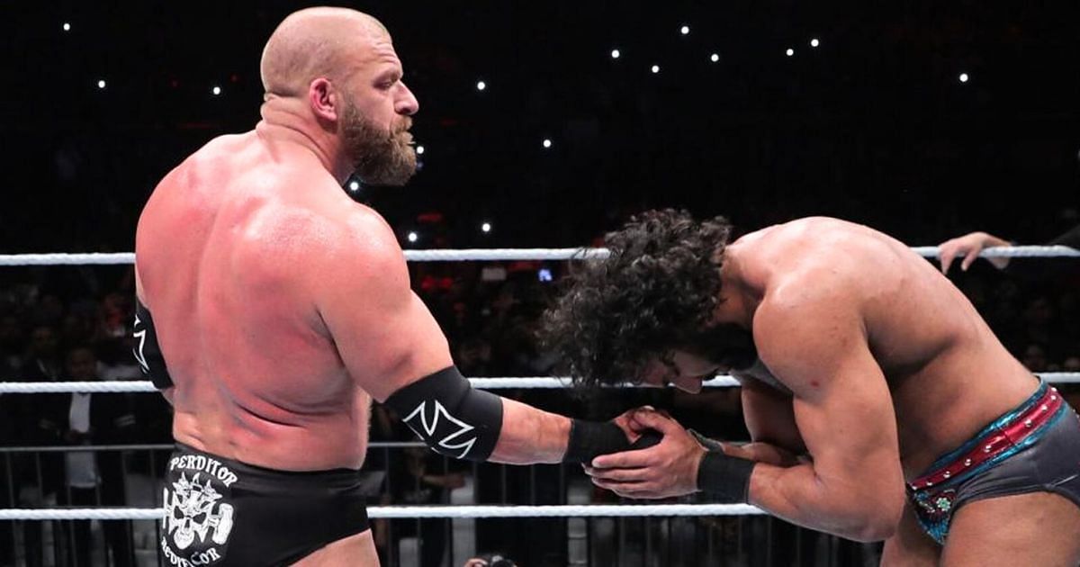 Triple H and Jinder Mahal at the last WWE Live Event in 2017.