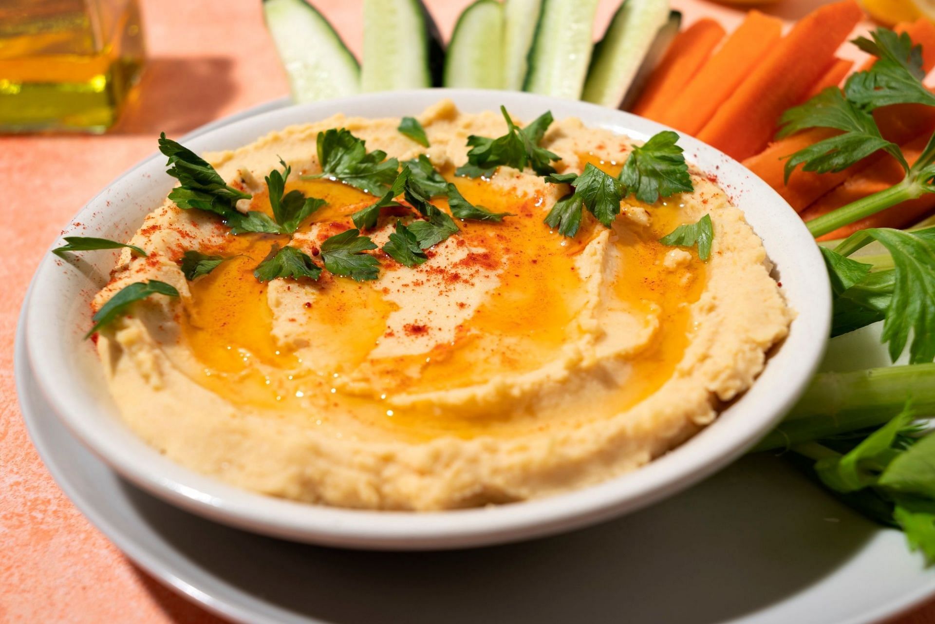 Nutrition in hummus. (Image via Freepik)