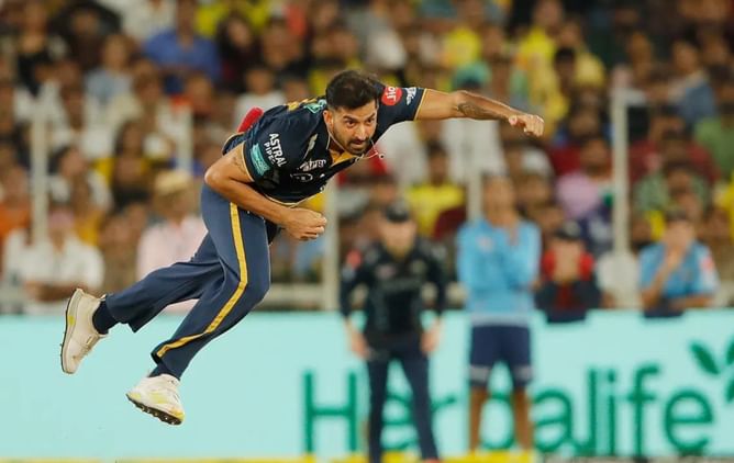 "The substitute told him something" - Sunil Gavaskar questions GT's last over tactics in IPL 2023 final vs CSK