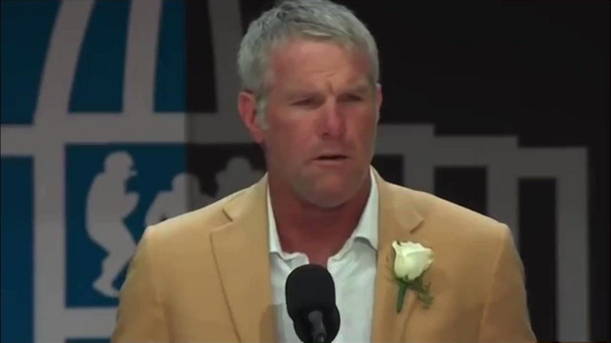 Cleveland: Mississippi Native Brett Favre Known for No. 4 - HottyToddy