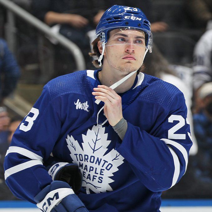 Maple Leafs forward Matthew Knies leaves Game 2 against Panthers