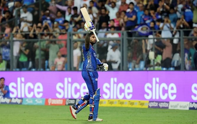 IPL 2023 : आरसीबी के खिलाफ अपनी धुआंधार पारी के दौरान सूर्यकुमार यादव ने हासिल किया रनों का खास आंकड़ा, अपनी टीम की जीत में बने हीरो