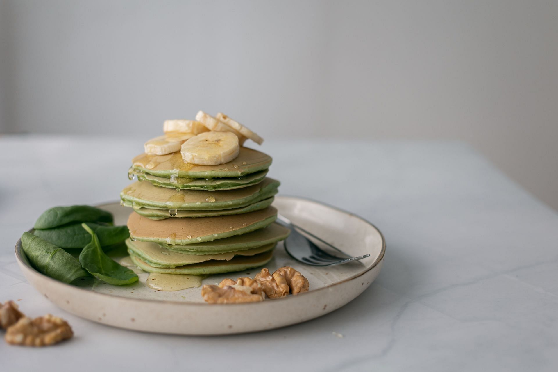 Spinach pancakes (Image via Pexels)