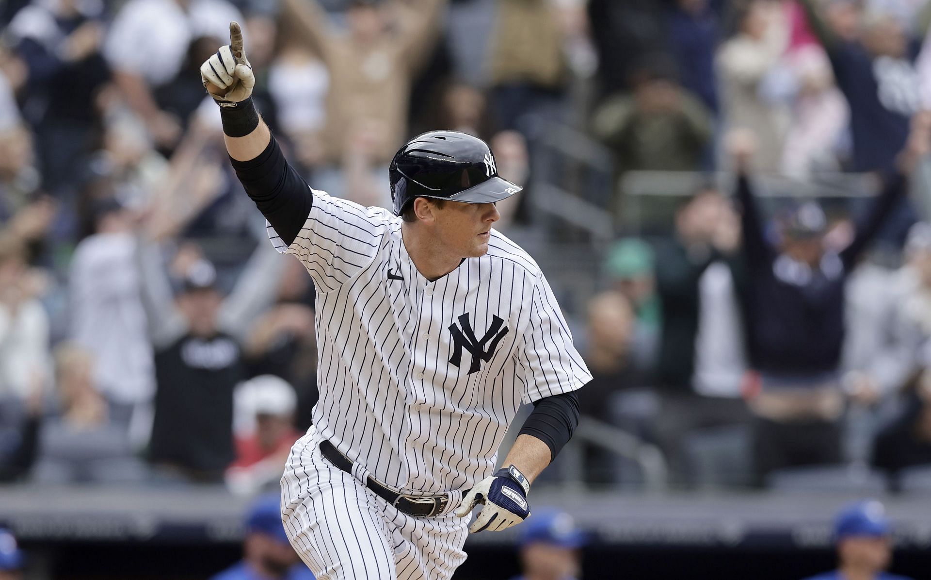 What should the Yankees do with DJ LeMahieu? 