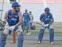 [Watch] "Same to same"- Mumbai Indians captain Rohit Sharma and Tristan Stubbs practice parallelly in nets ahead of crucial match vs SRH in IPL 2023